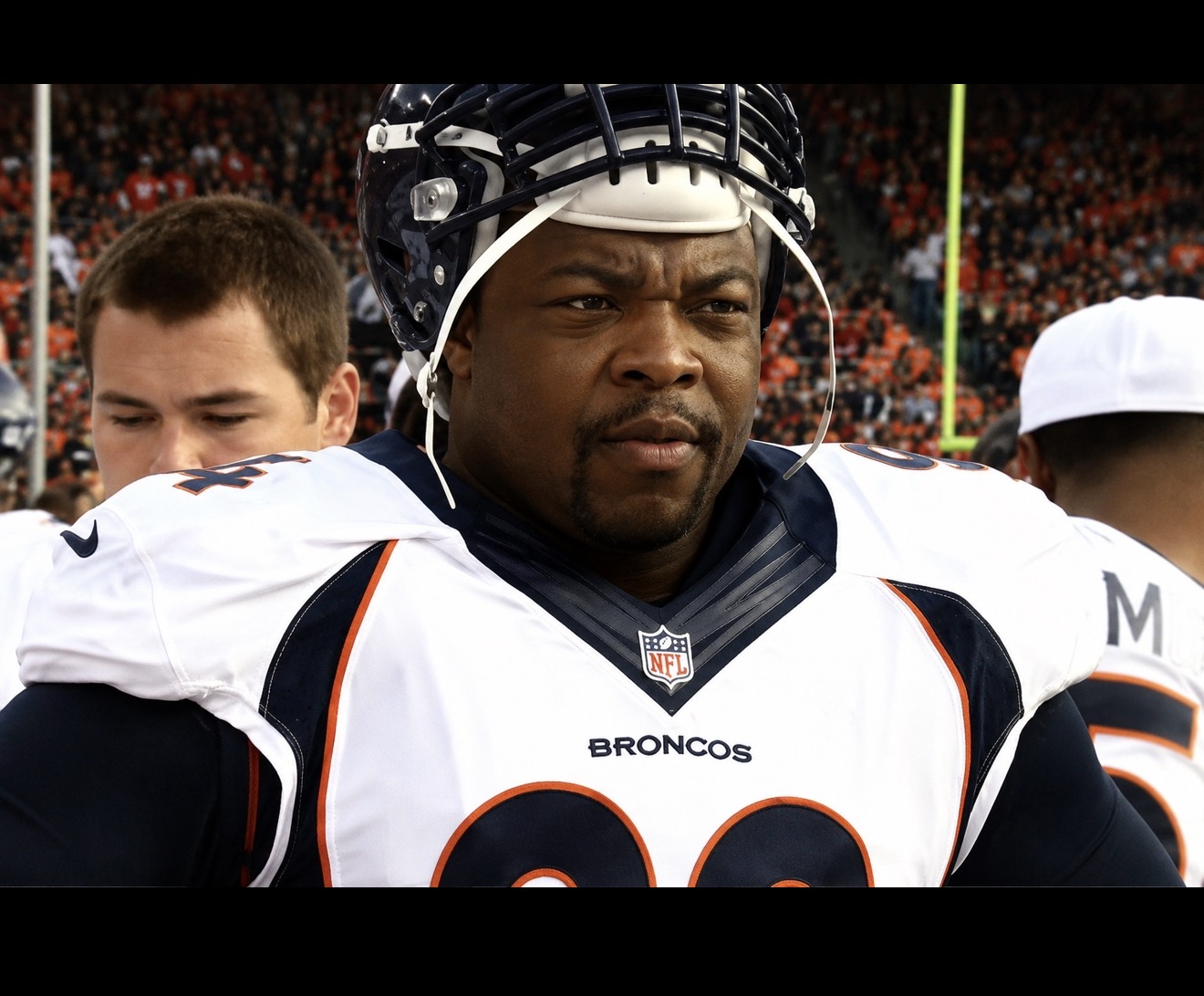 DeMarcus Ware, the legendary NFL defensive end, got tattooed by Phillip Spearman. The focus for athletes like DeMarcus is often on work that holds its integrity through rigorous seasons, reflecting the calm, high-finish quality Phillip is known for.